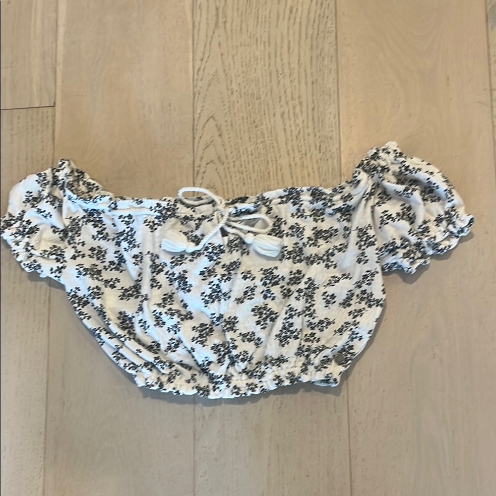 Roxy White and Black Floral Top